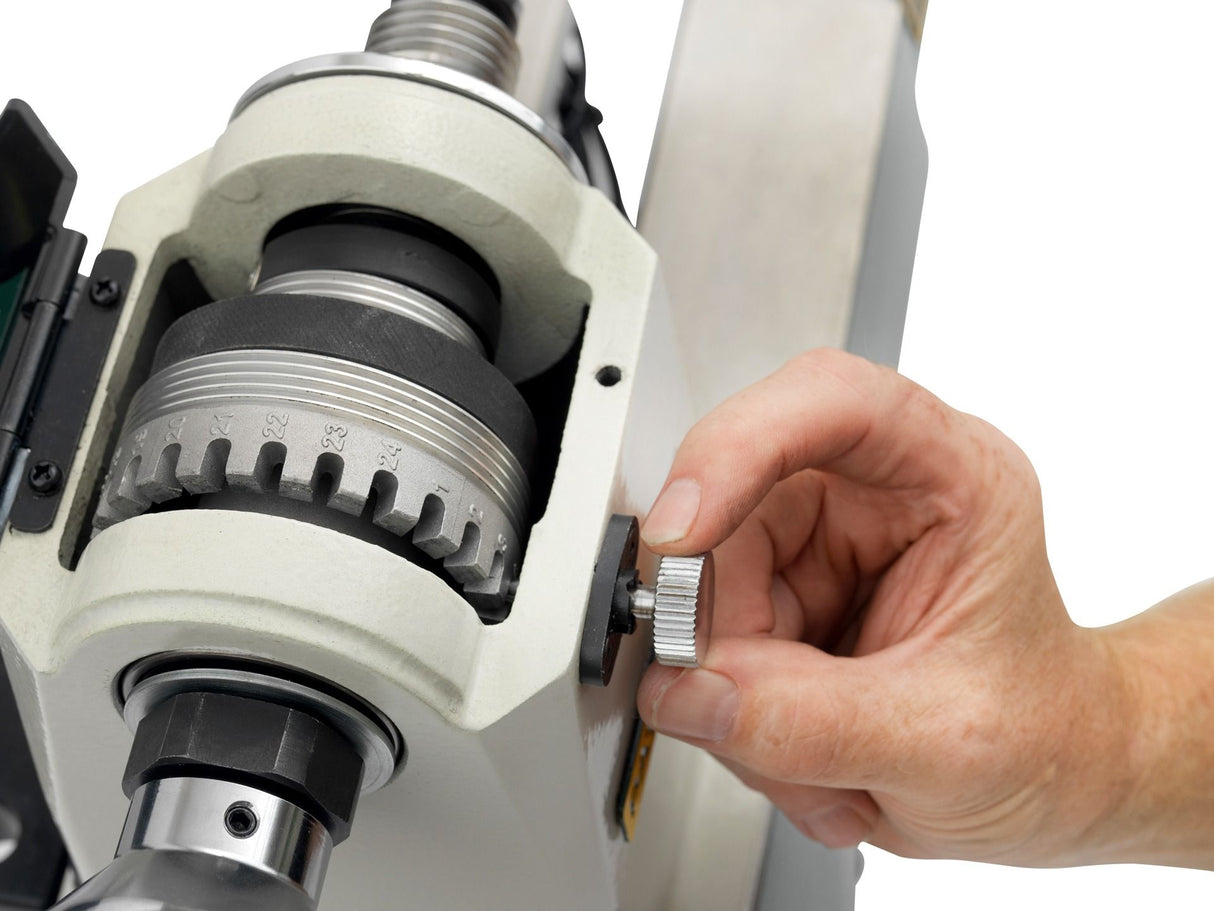 Combo Record Power Pathfinder – Torno de bancada com Bucha, Pinças e Extensão do barramento