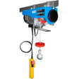 Fune acciaio Ø3,0 mm lunghezza 12 m (6 m efficaci per tratta). Gancio saldatura robusto 100 kg base, 200 kg con puleggia rinvio. Capacità variabile 100-200 kg selezionando configurazione. Ricambi disponibili presso Krollit.
