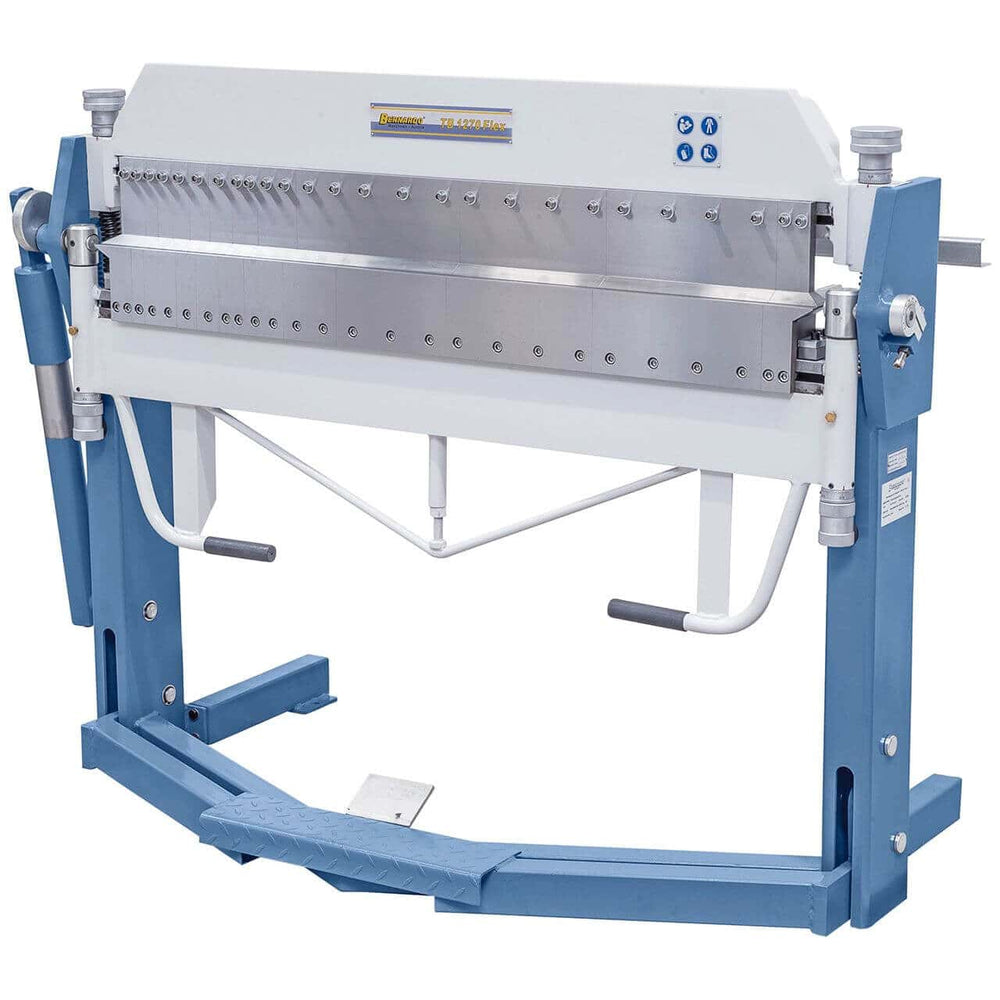 Piegatrice Bernardo TB 1270 Flex con lame segmentate superiori, inferiori e di piegatura, perfetta per scatole e profili complessi fino a 1270 mm.