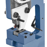 Punzone da 4 mm installato su PBS 22 LS per eseguire forature precise e pulite su metallo.