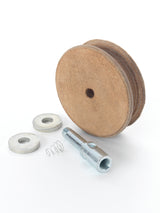 Dettaglio della ruota in cuoio profilata WG250/N per lucidatura del filo utensile su affilatrice ad acqua WG250.